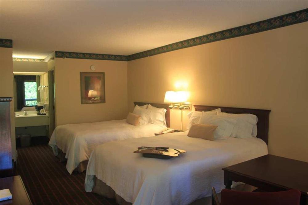 Hotel Baymont By Wyndham Mcdonough Habitación foto
